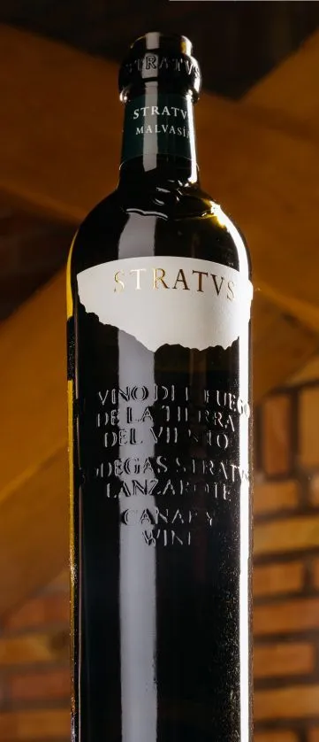 Botella de Stratvs Malvasía Volcánica Seco